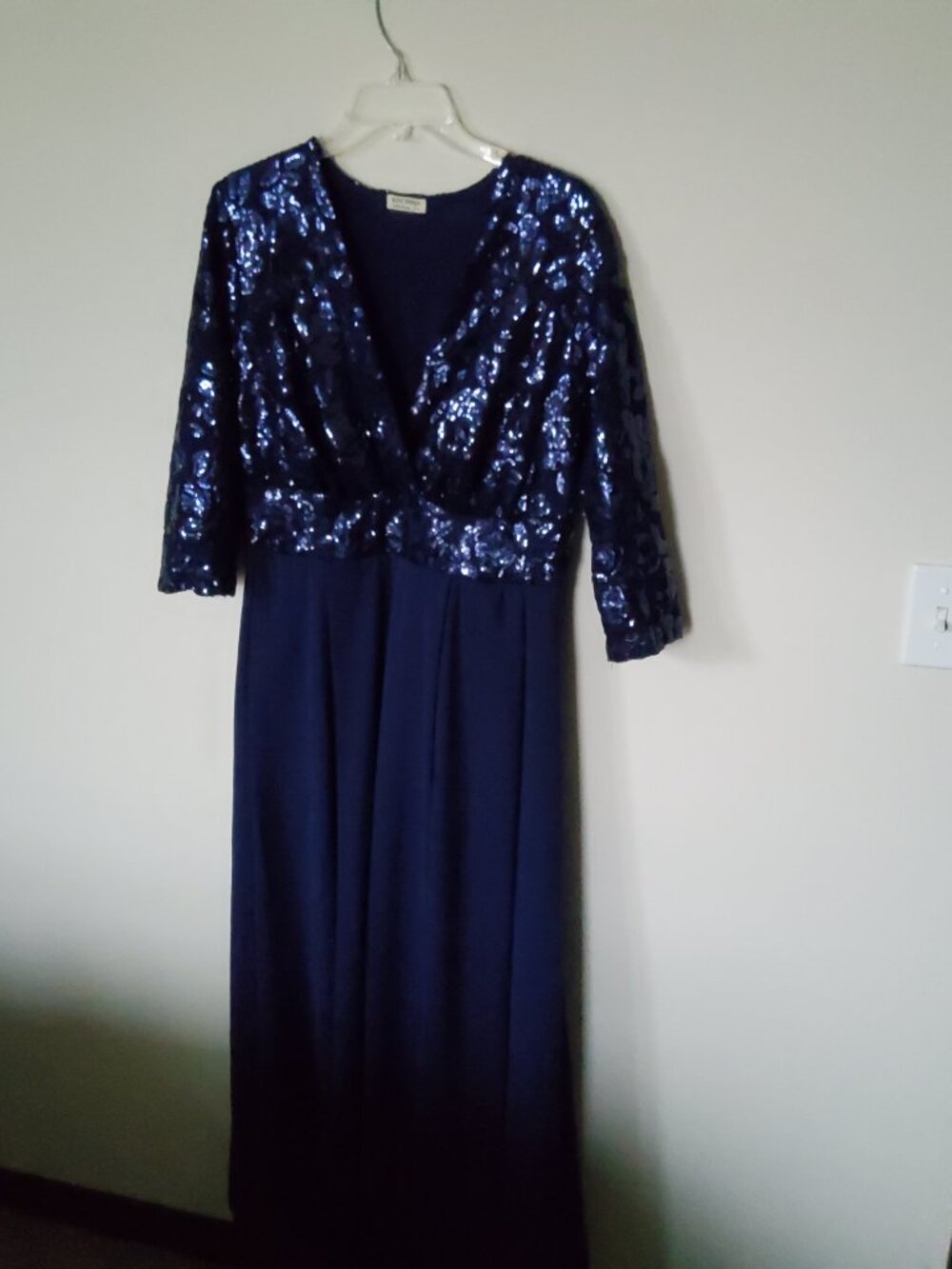 Kiyonna MOB/Special Occasion Navy Sequin fits size 14/16